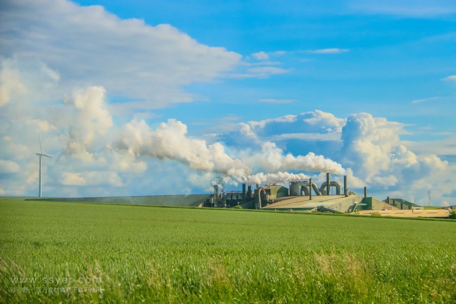 臭氧，位置不同，角色不同
